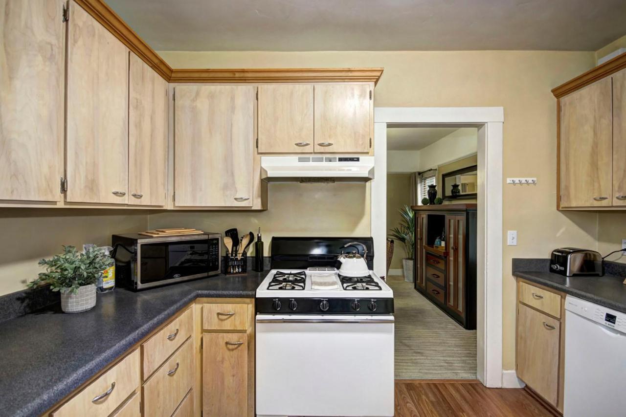Charming 2Bed French Colonial Apartment In Desirable Midtown サクラメント エクステリア 写真